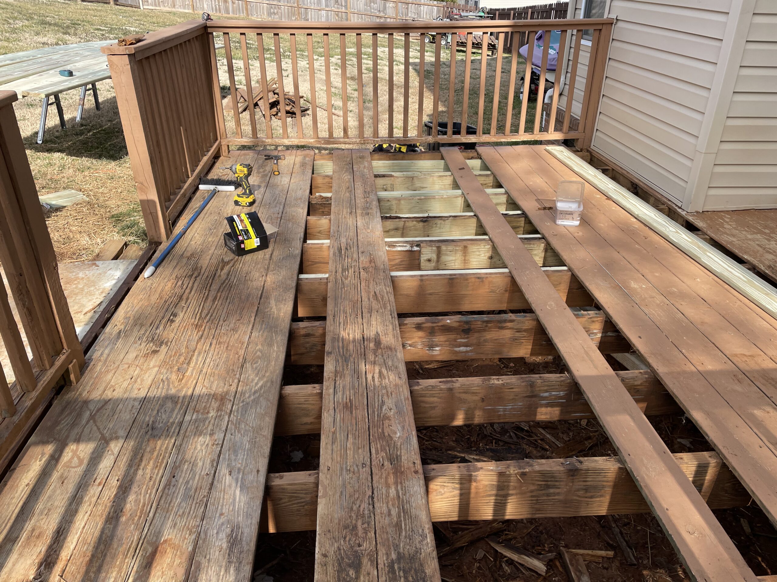 Fence & Deck Builders Clinton TN