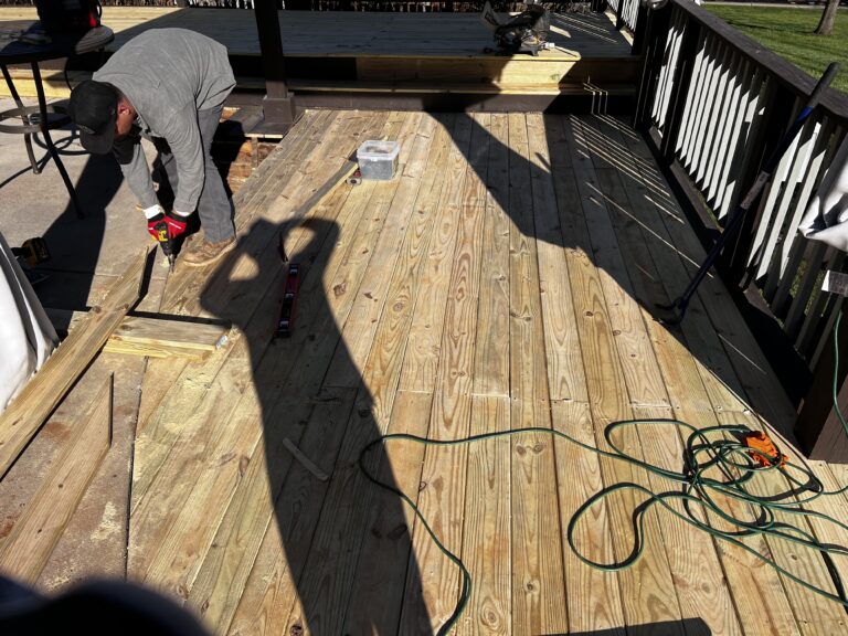 Professional Fence & Deck Builders Clinton TN