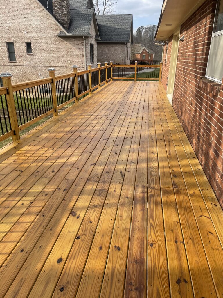 Top Fence and Deck Staining Service in TN